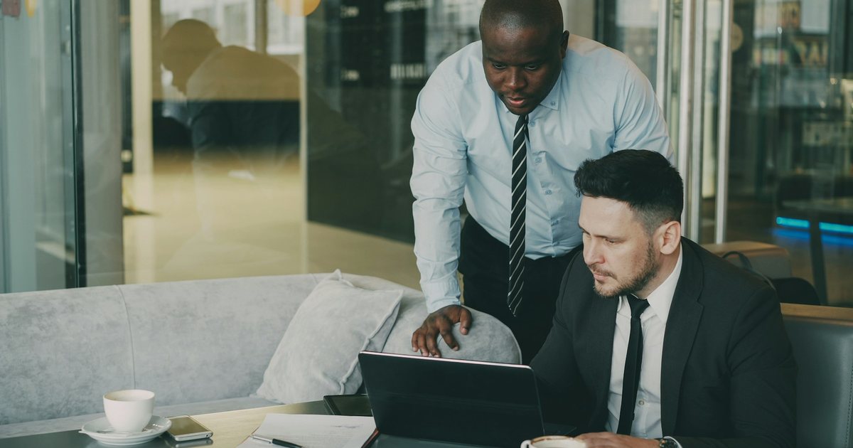 Imagem editorial sobre diagnóstico comercial