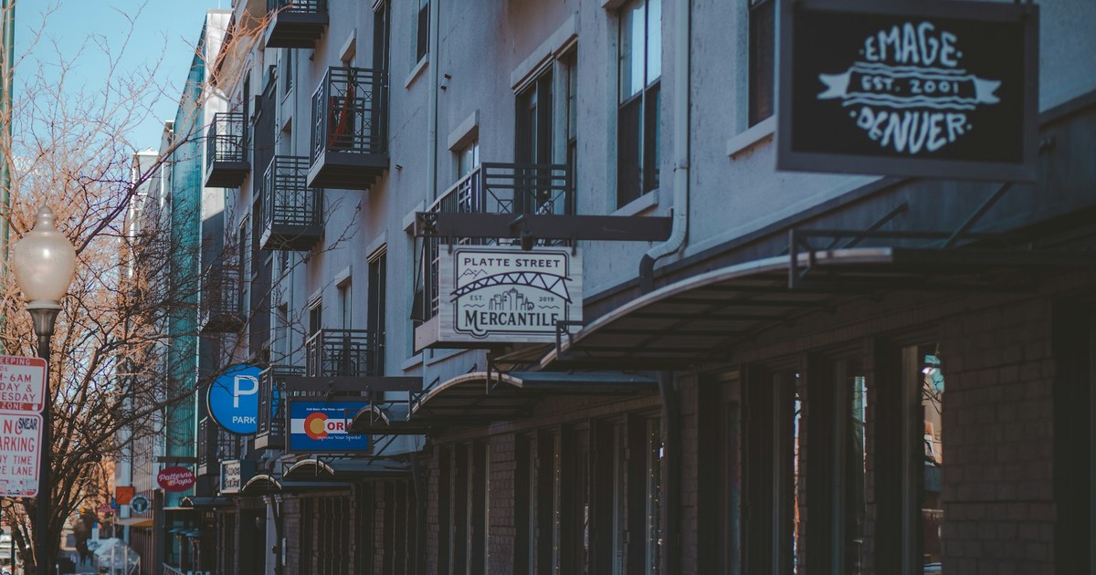 Imagem editorial sobre o que é google meu negócio (hoje google business profile) e por que sua empresa precisa de uma ficha honesta